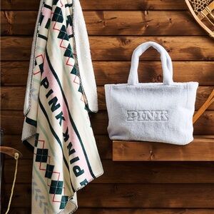 Victoria's Secret PINK Cozy Plush Blanket & Tote Gift Set: Blue & Cream